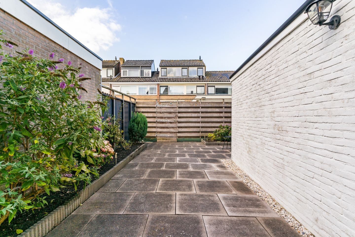 Tussenwoning te koop: Julianalaan 5, Nieuwkoop