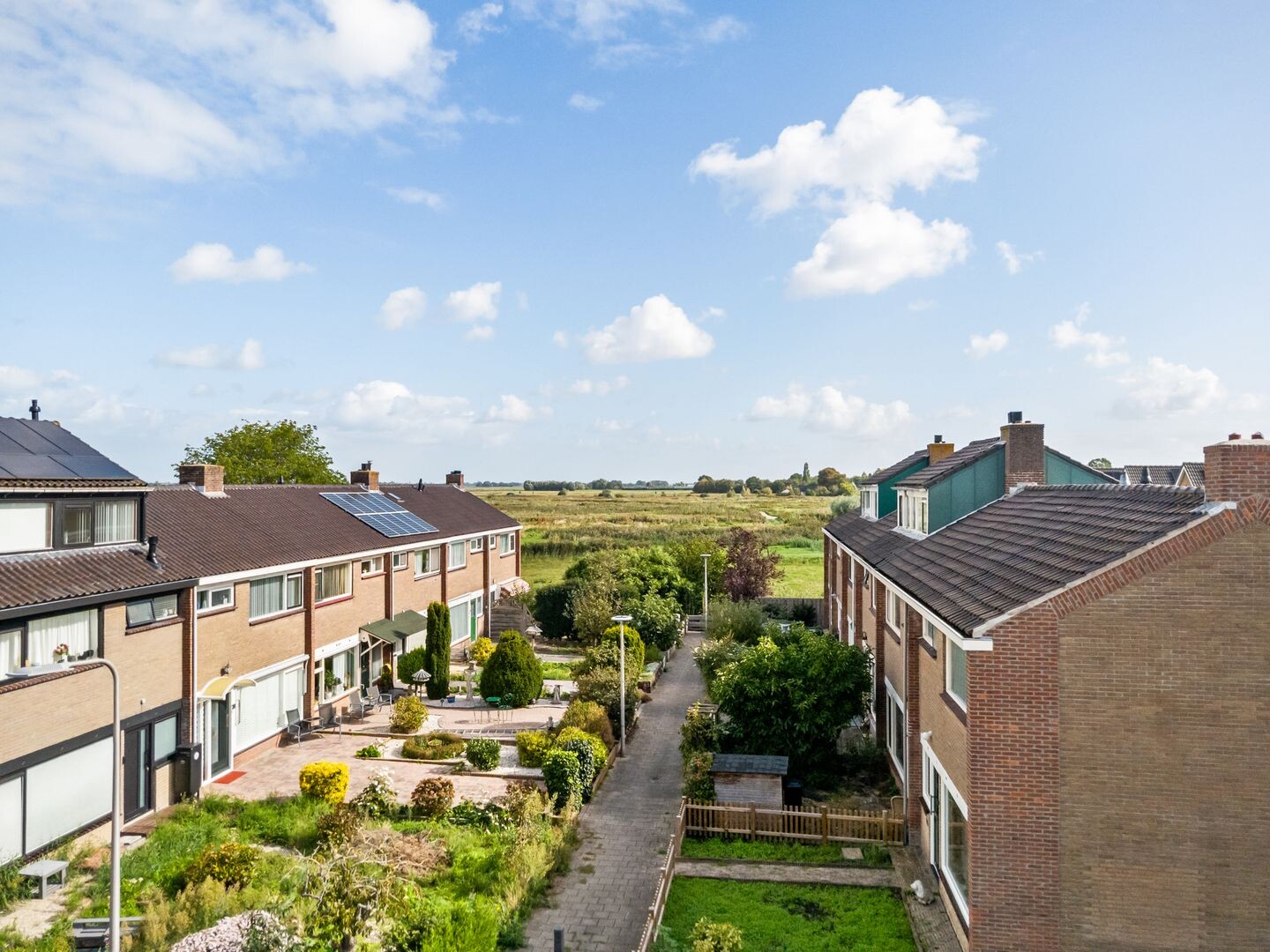 Tussenwoning te koop: Julianalaan 5, Nieuwkoop