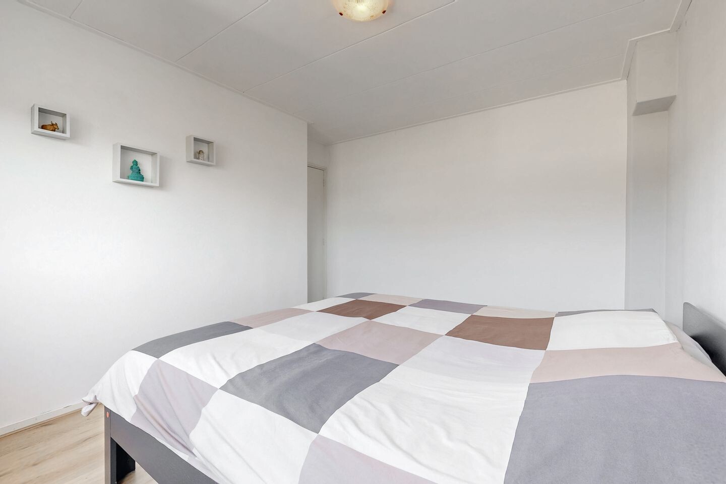 Tussenwoning te koop: Julianalaan 5, Nieuwkoop