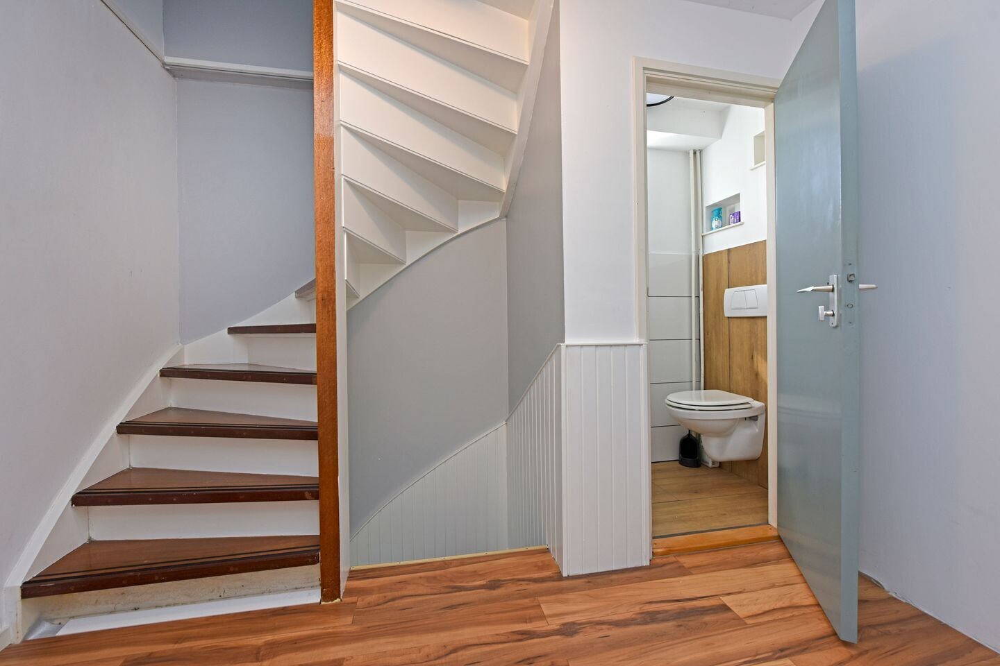 Hoekwoning te koop: Sperwerstraat 8, Nieuwkoop