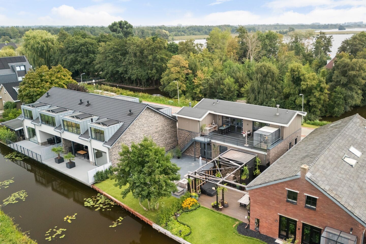 Vrijstaande woning te koop: Simon van Capelweg 7B, Noorden