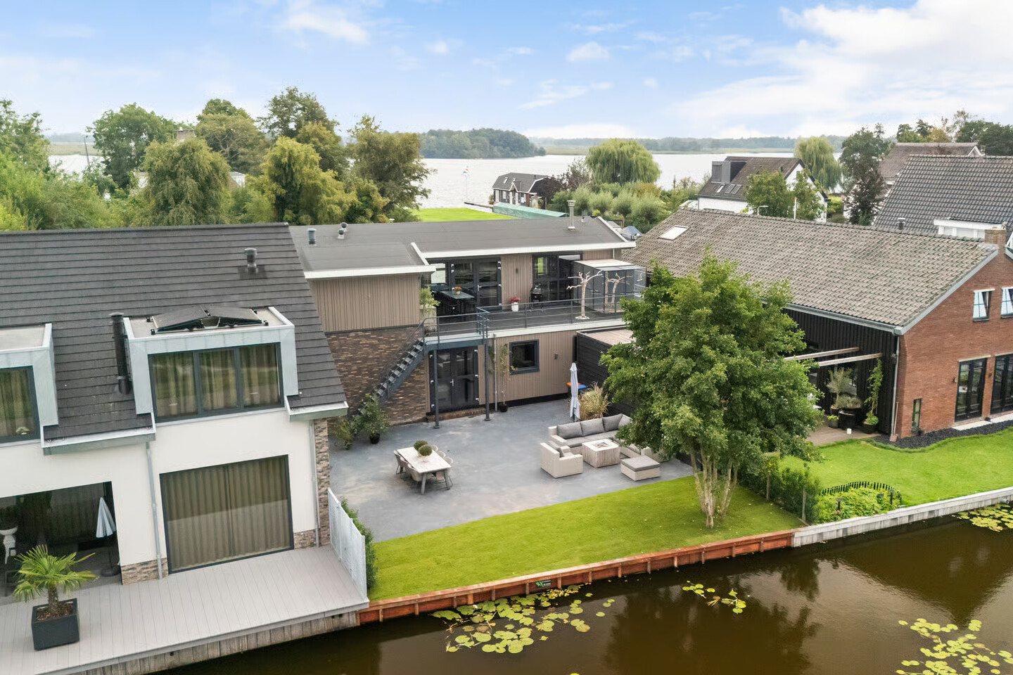 Vrijstaande woning te koop: Simon van Capelweg 7B, Noorden