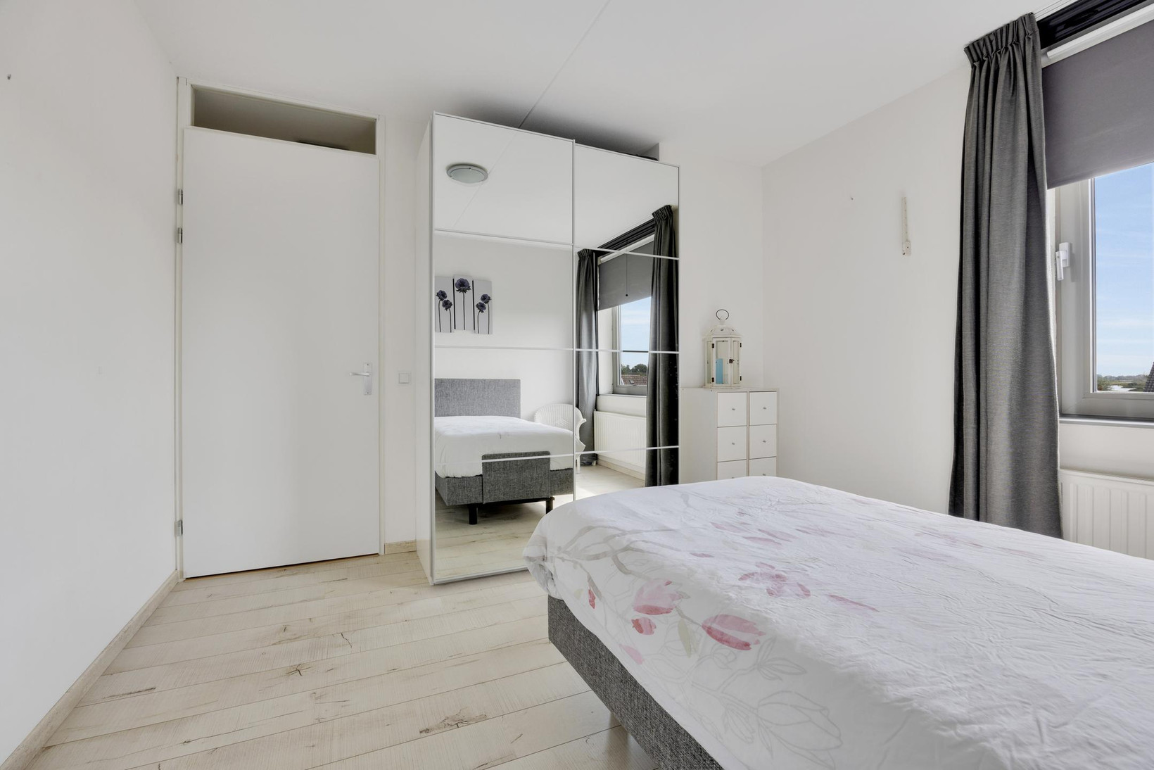 Appartement te koop: Simon van Capelweg 205, Noorden