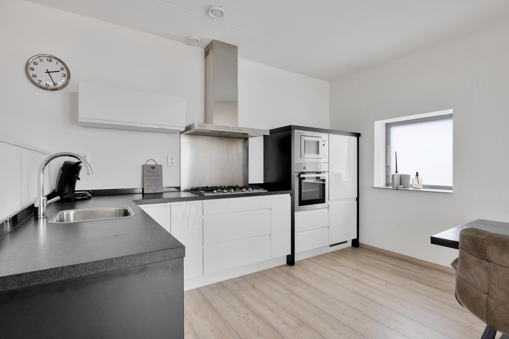 Appartement te koop: Simon van Capelweg 205, Noorden