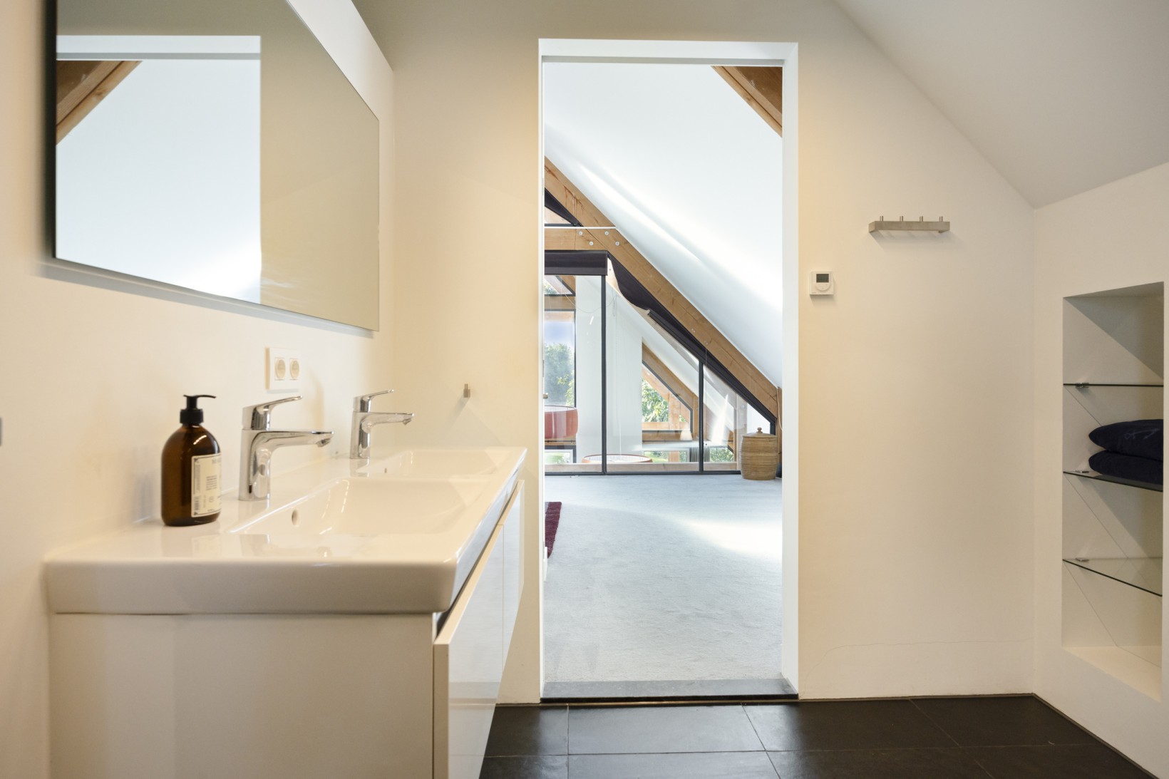 Vrijstaande woning te koop: Simon van Capelweg 36, Noorden