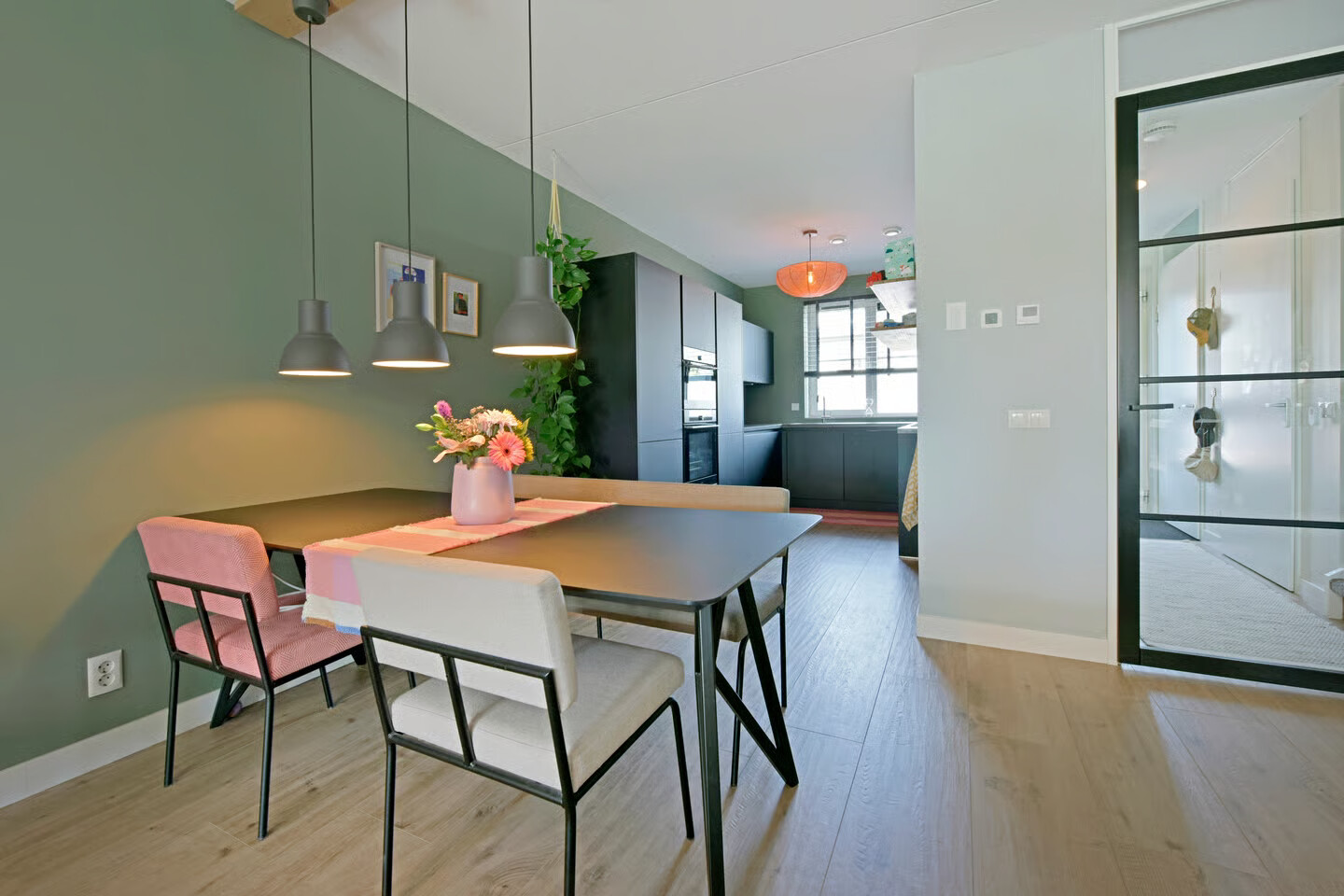 Tussenwoning te koop: Hofstraat 37, Zevenhoven