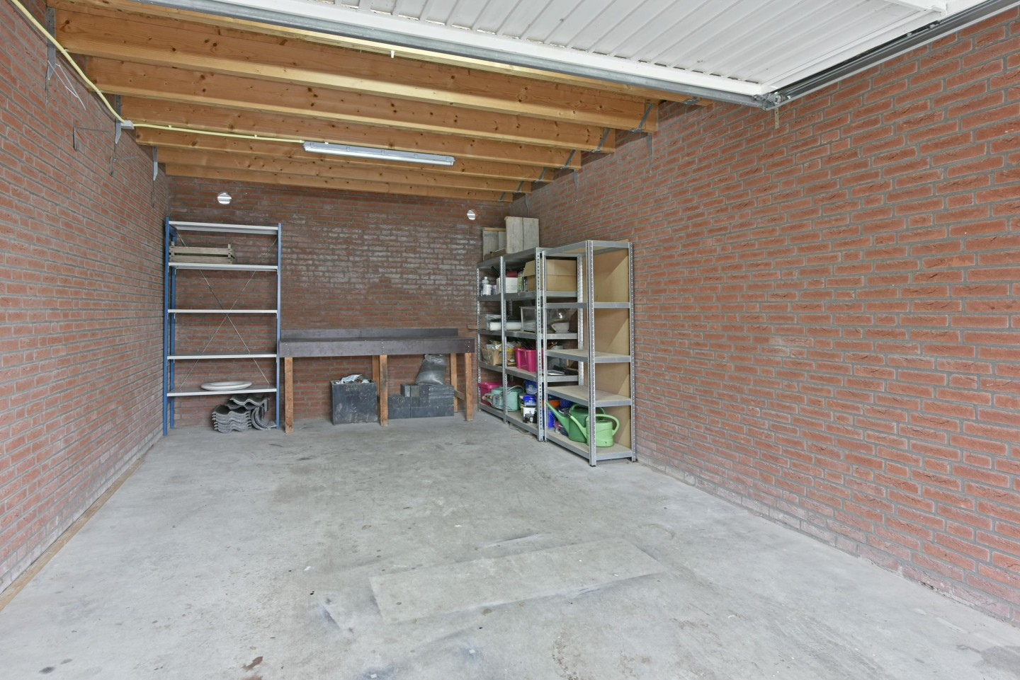 Twee-onder-één-kap te koop: Hertog Albrechtstraat 84, Zevenhoven
