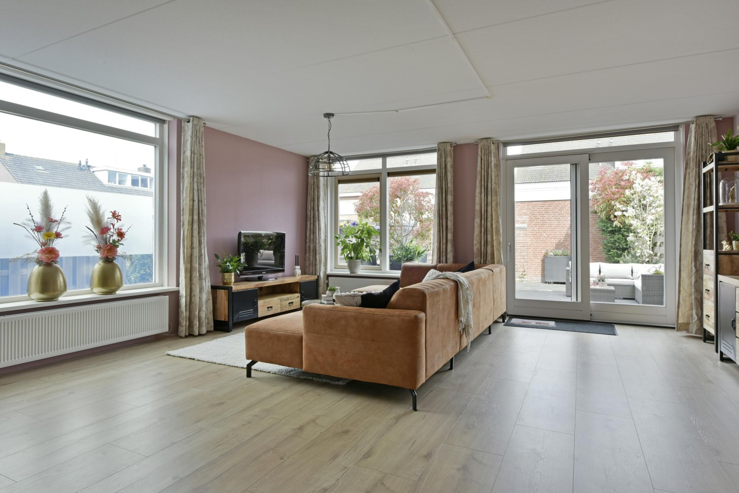 Twee-onder-één-kap te koop: Hertog Albrechtstraat 84, Zevenhoven