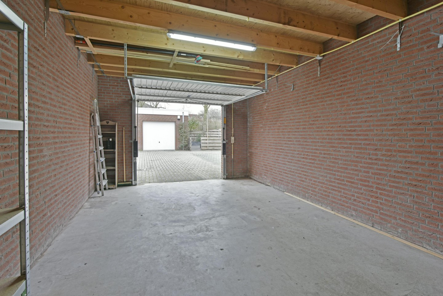Twee-onder-één-kap te koop: Hertog Albrechtstraat 84, Zevenhoven