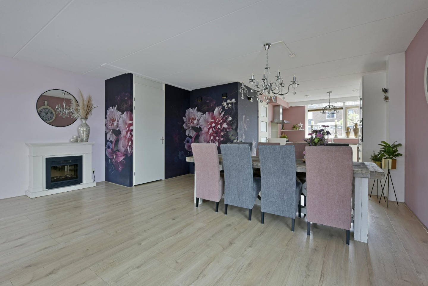 Twee-onder-één-kap te koop: Hertog Albrechtstraat 84, Zevenhoven