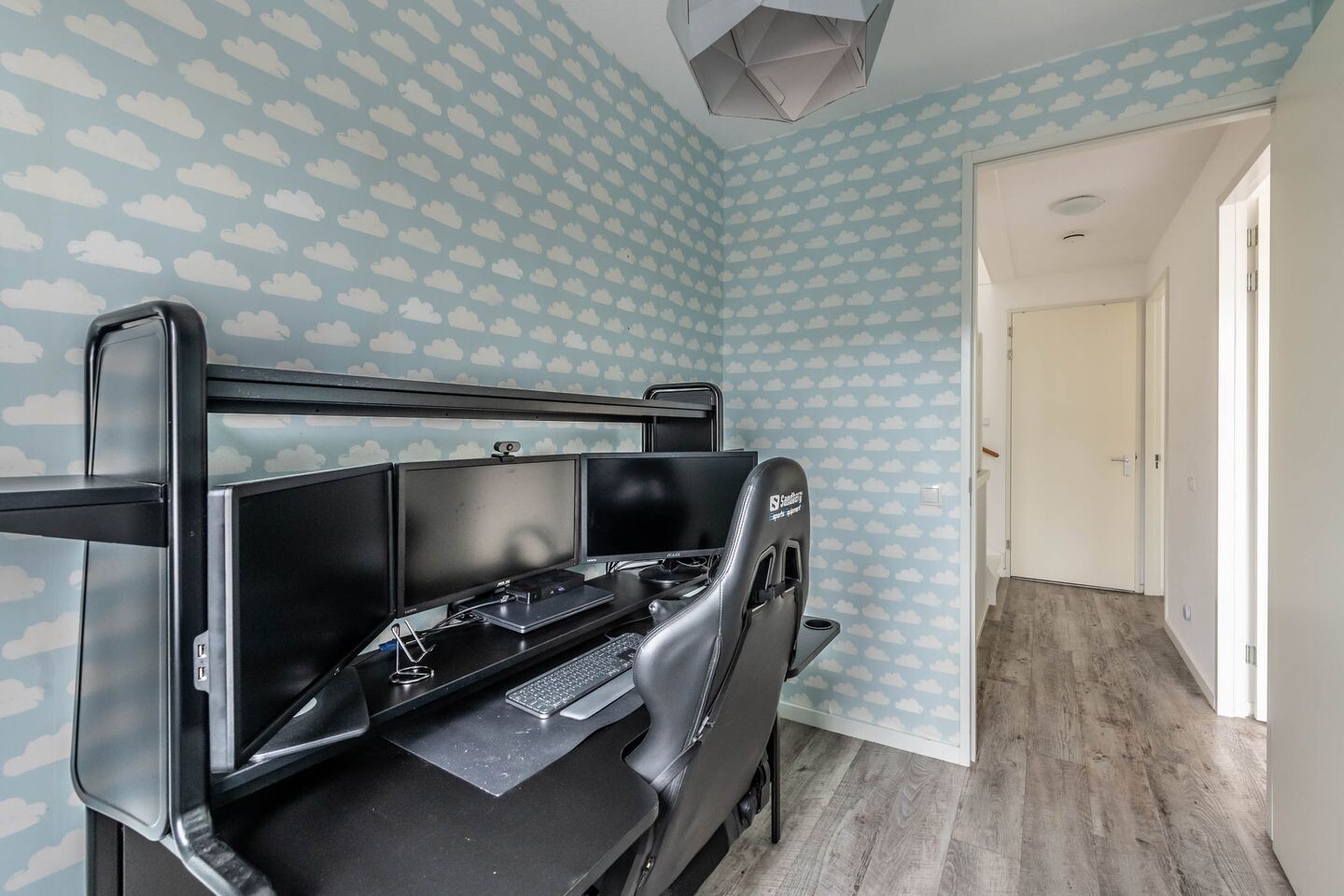 Tussenwoning te koop: Veldesdoorn 9, Nieuwveen
