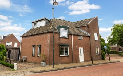 Dorpsstraat 93