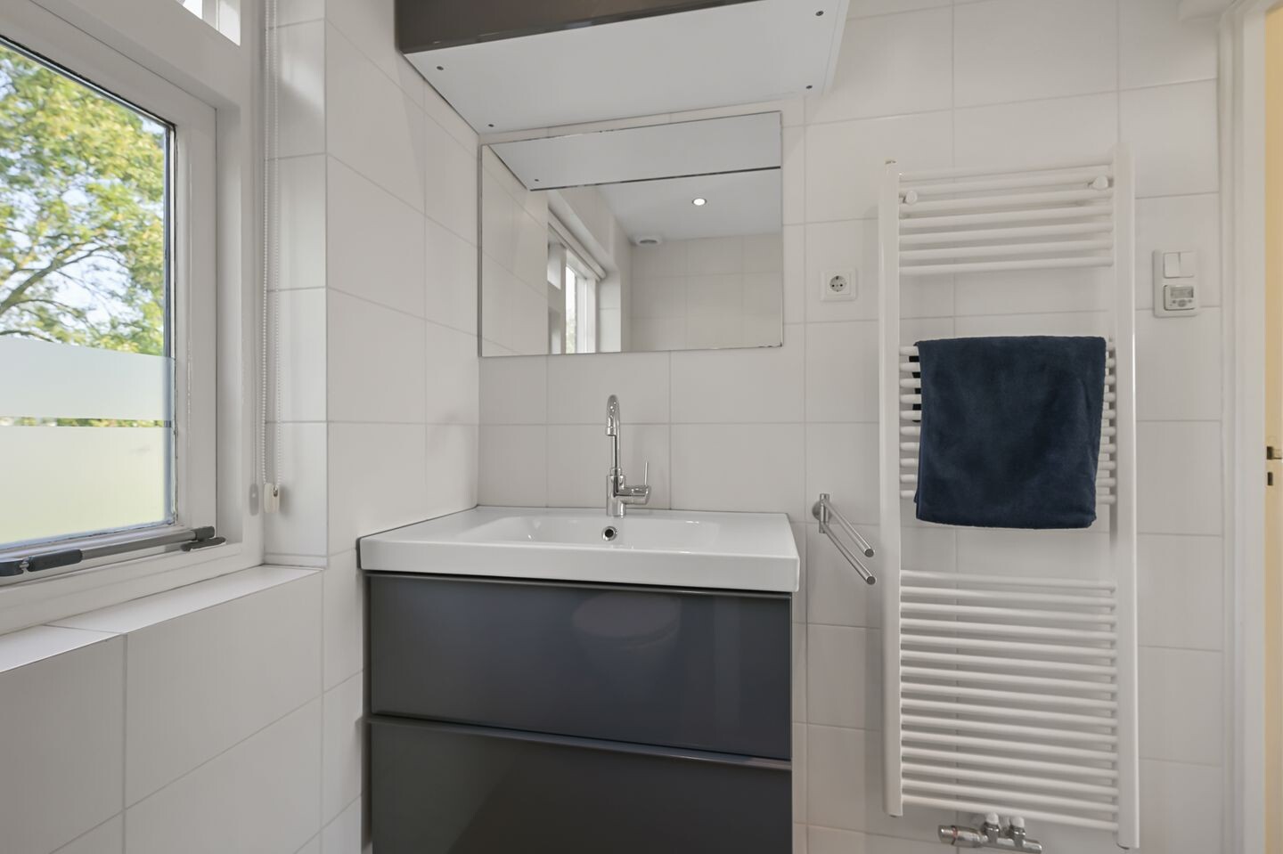 Tussenwoning te koop: Kerklaan 42, Leimuiden