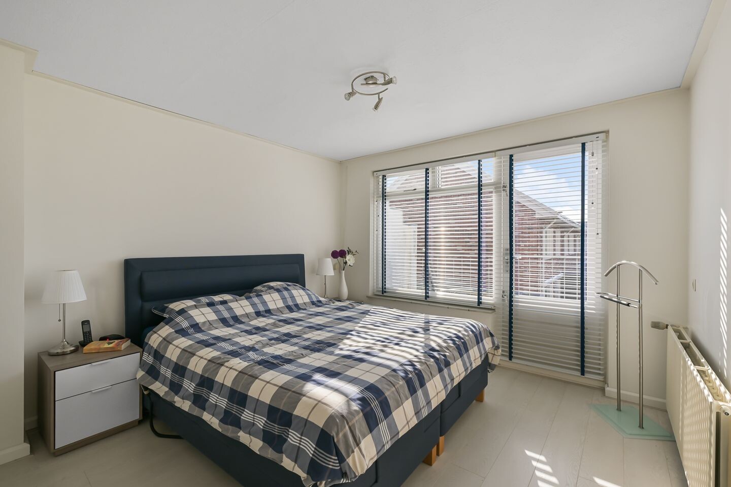Tussenwoning te koop: Kerklaan 42, Leimuiden
