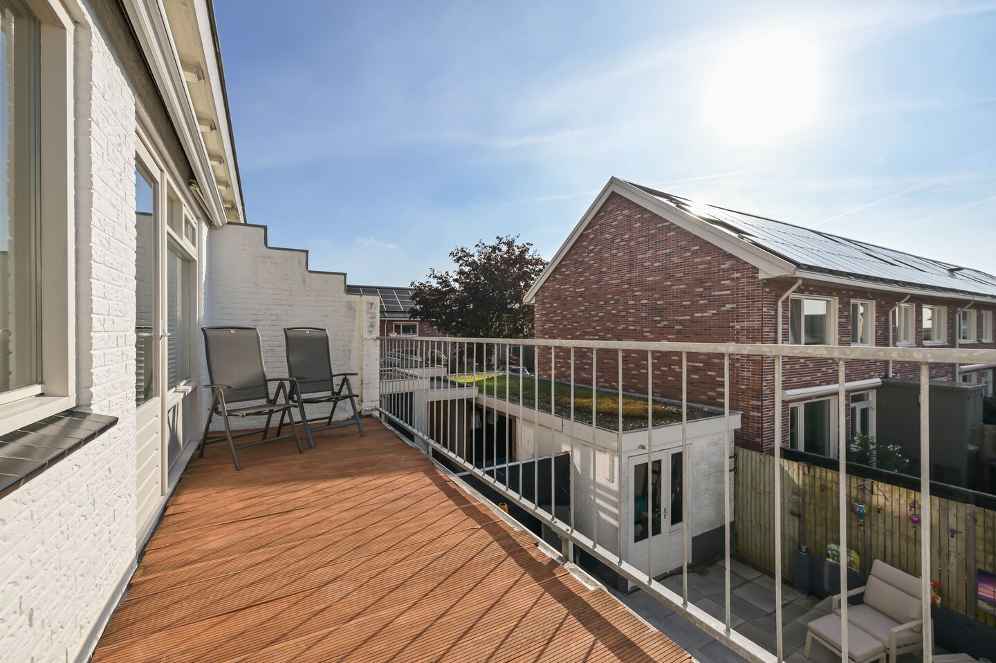 Tussenwoning te koop: Kerklaan 42, Leimuiden