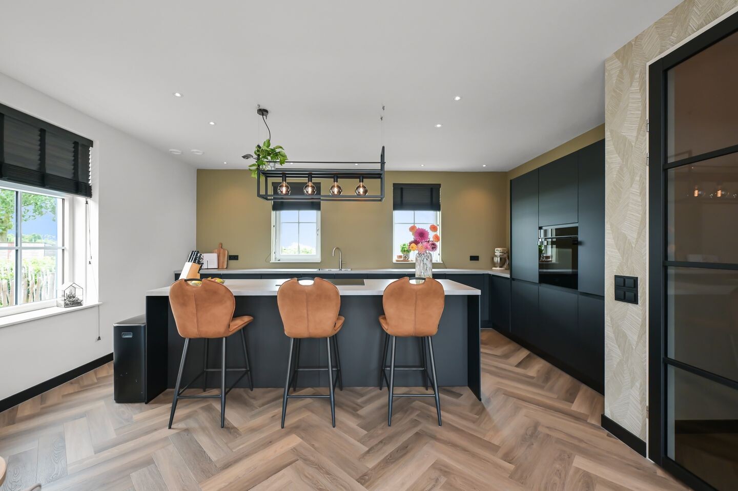 Vrijstaande woning te koop: Vriezekoop 73, Leimuiden