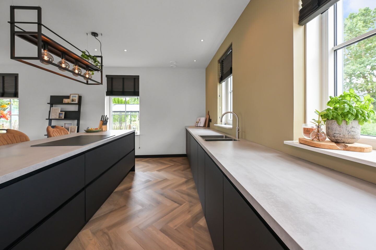 Vrijstaande woning te koop: Vriezekoop 73, Leimuiden