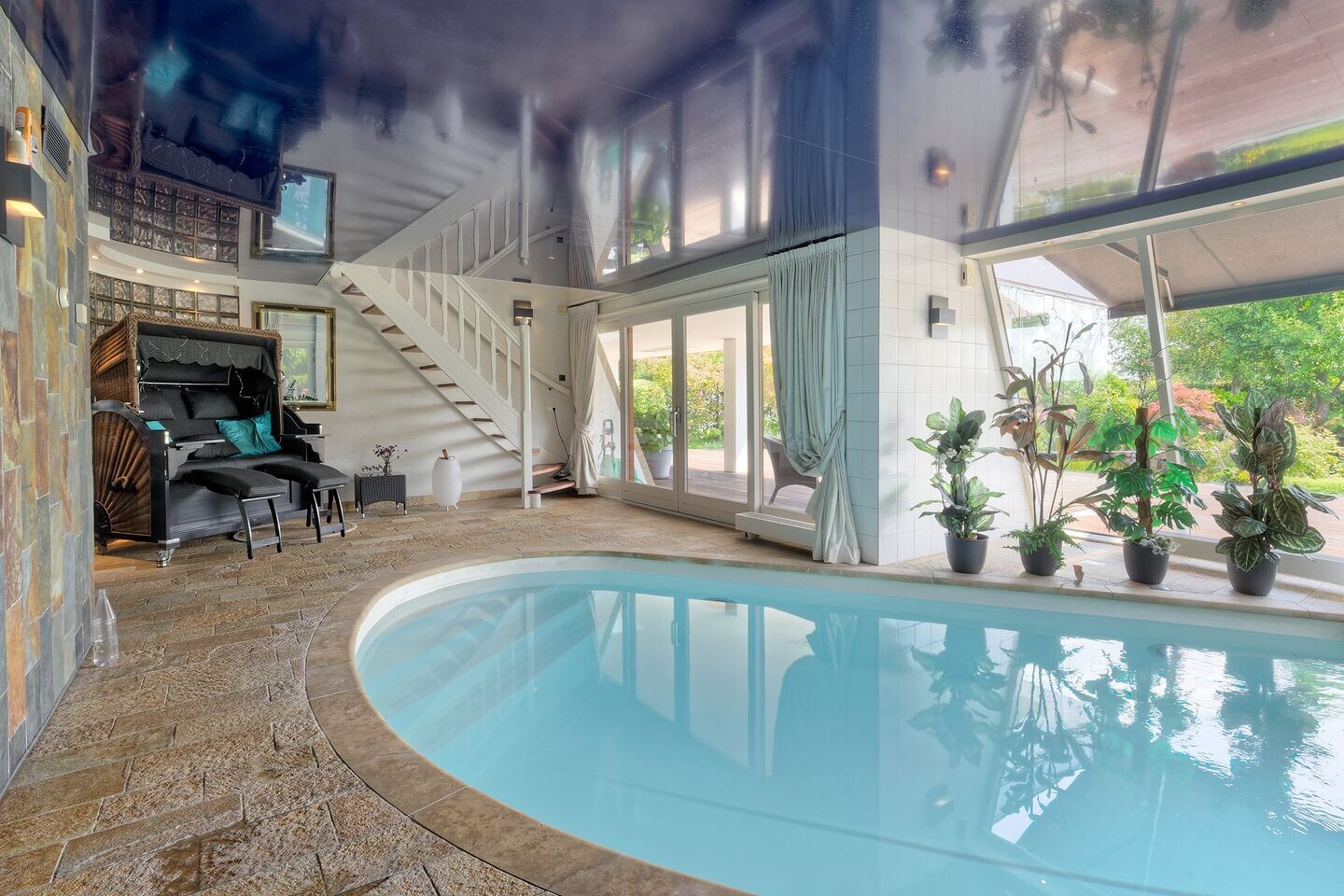 Hoekwoning te koop: Meerewijck 15, Leimuiden