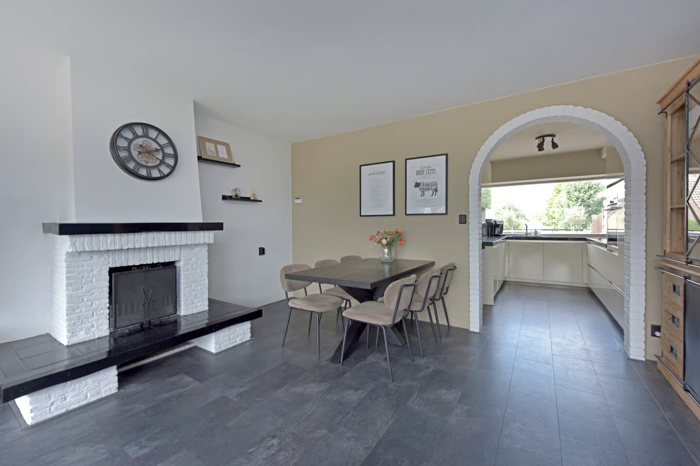 Appartement te koop: Weerenstraat 12, Ter Aar