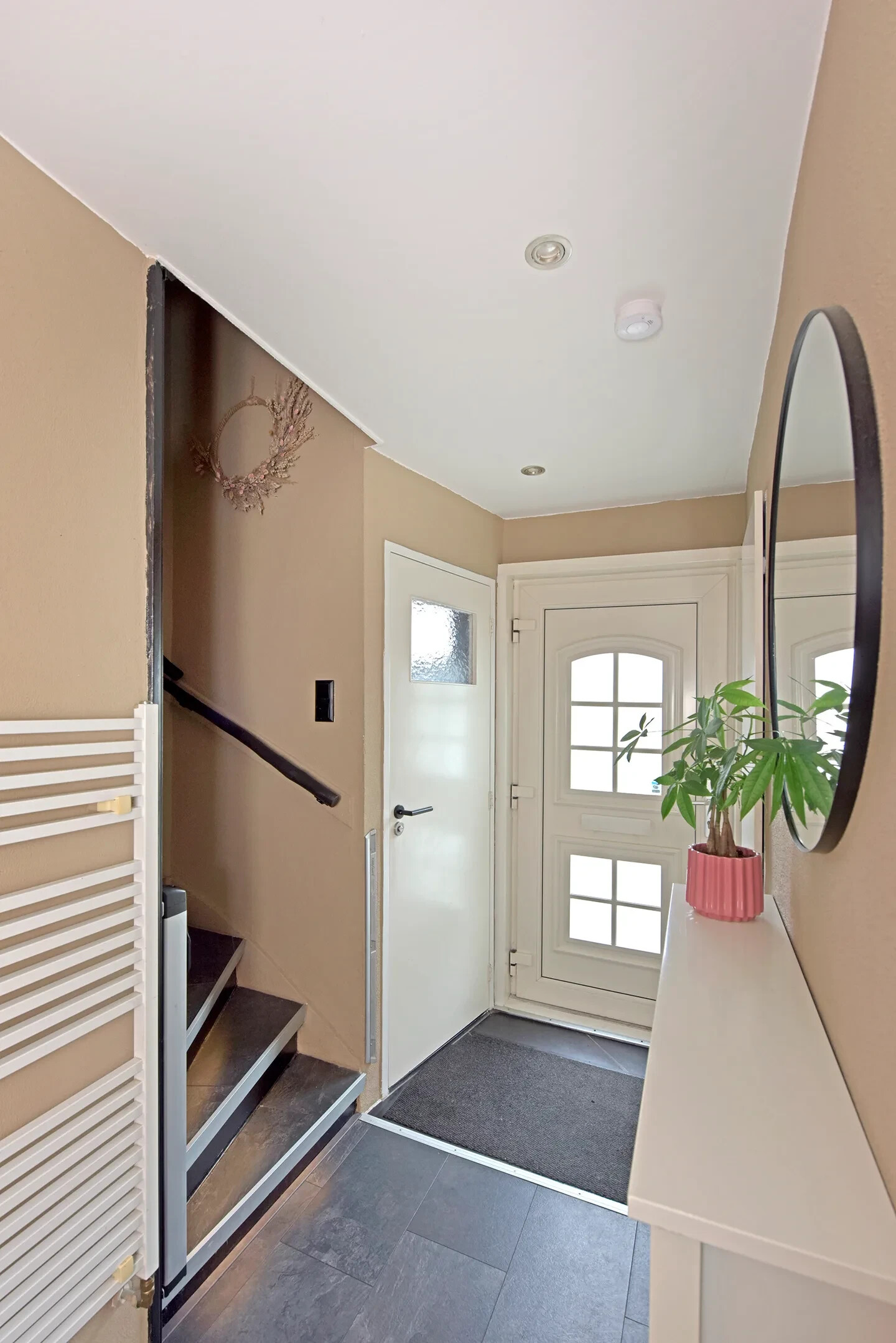 Appartement te koop: Weerenstraat 12, Ter Aar
