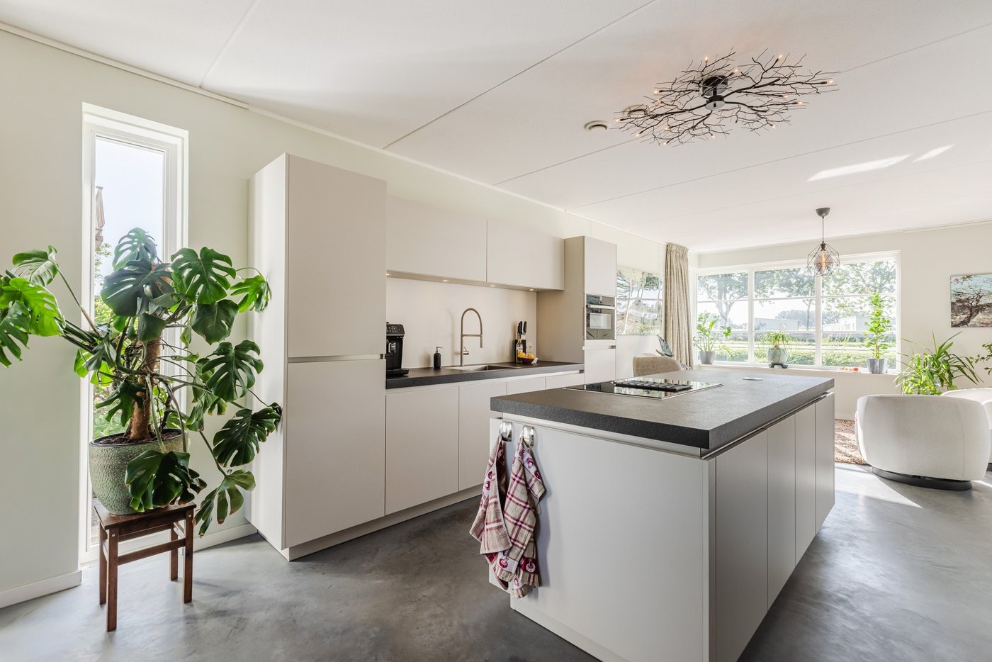 Vrijstaande woning te koop: Westkanaalweg 14, Ter Aar