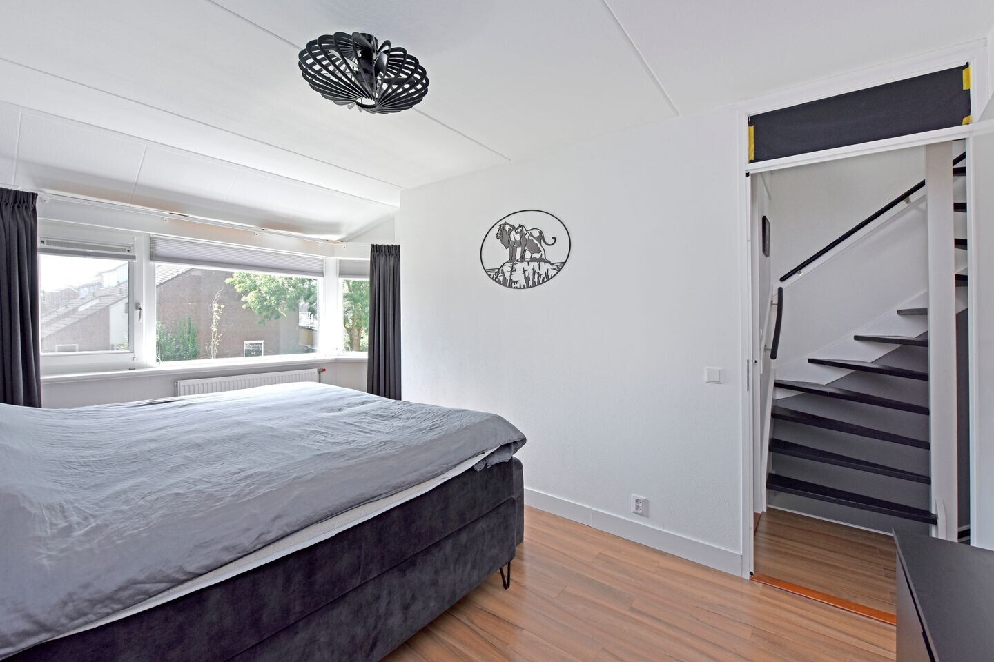 Tussenwoning te koop: W. Ontzigtstraat 6, Ter Aar