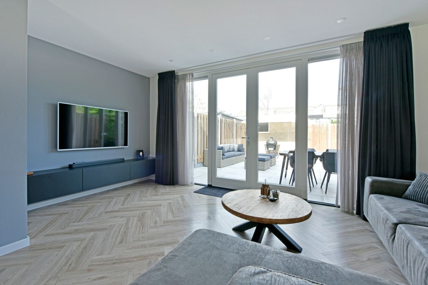 Tussenwoning te koop: W. Ontzigtstraat 6, Ter Aar