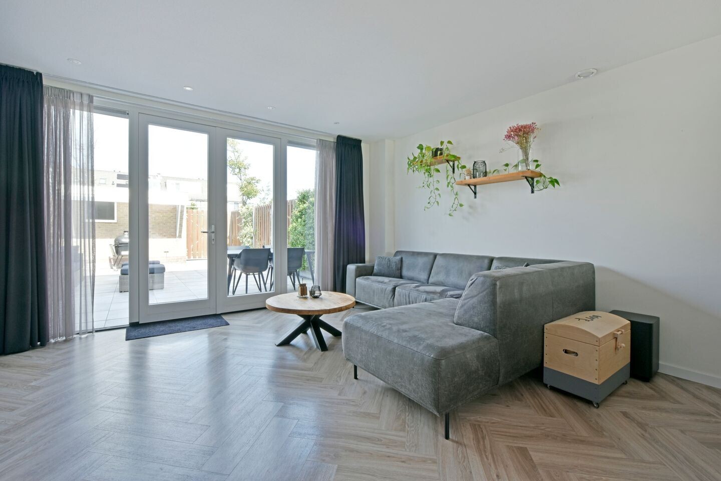 Tussenwoning te koop: W. Ontzigtstraat 6, Ter Aar