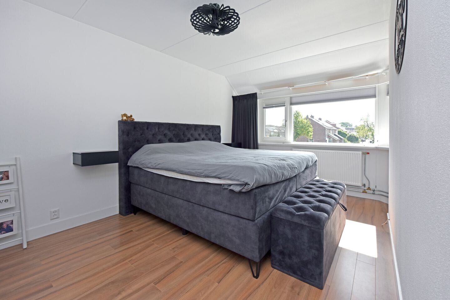 Tussenwoning te koop: W. Ontzigtstraat 6, Ter Aar