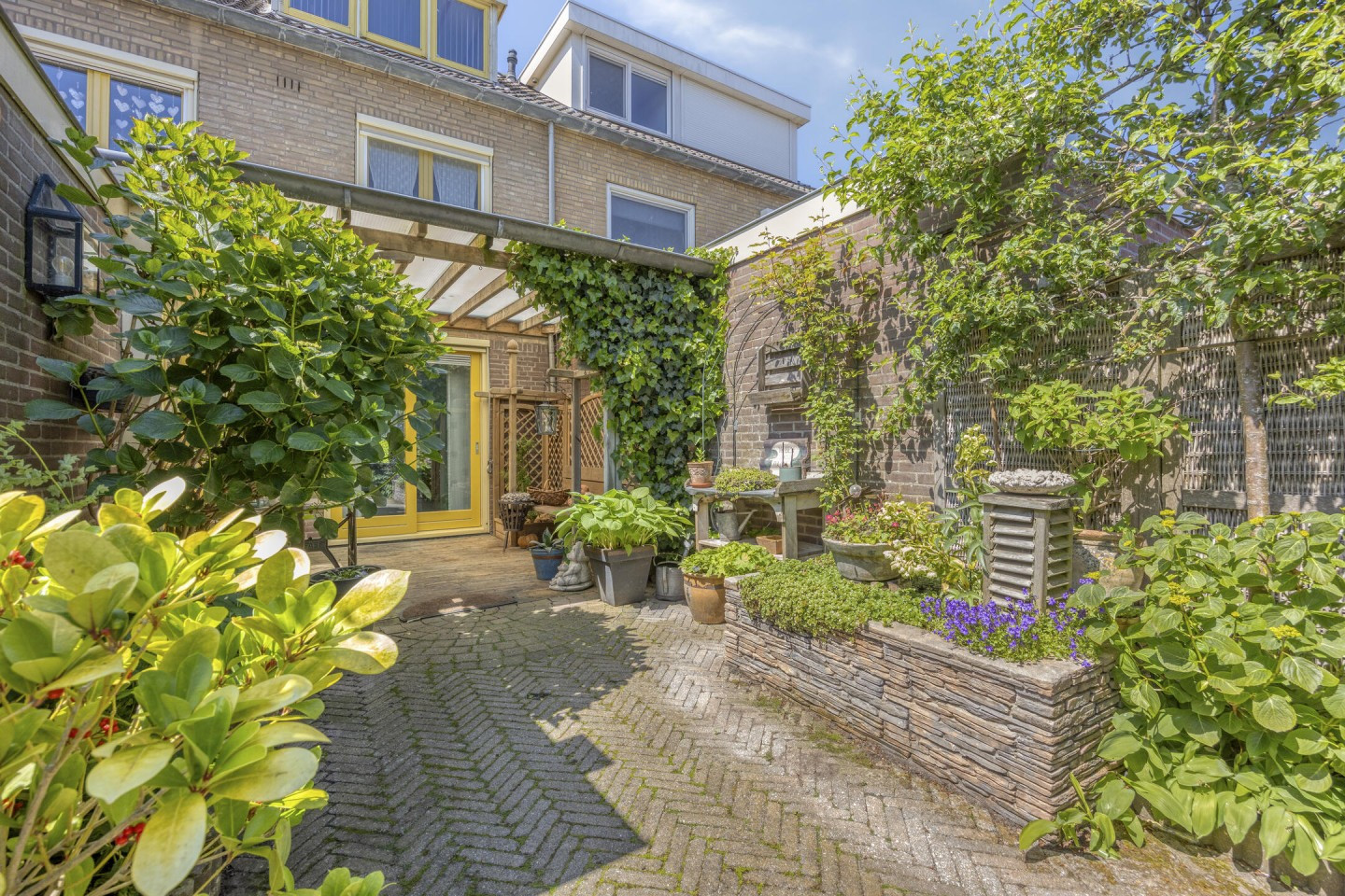 Tussenwoning te koop: Waterlelielaan 4, Rijnsaterwoude