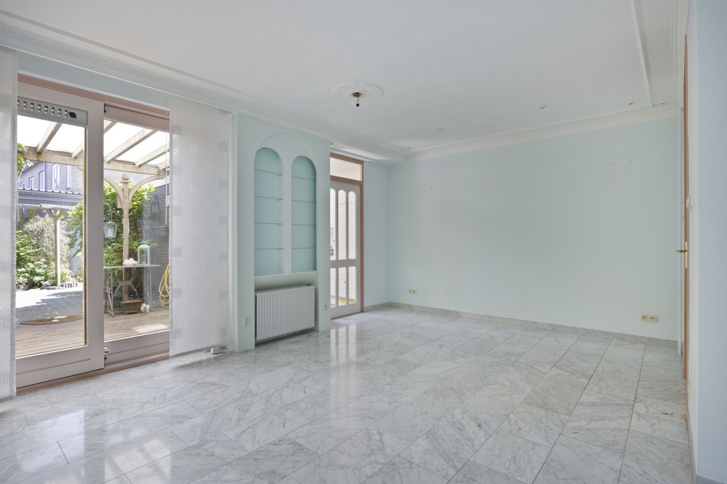 Tussenwoning te koop: Waterlelielaan 4, Rijnsaterwoude