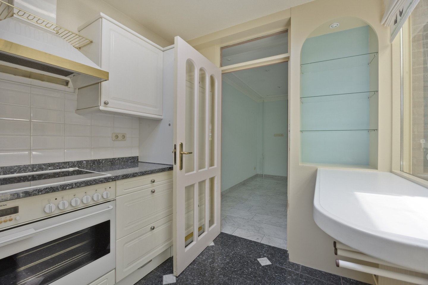 Tussenwoning te koop: Waterlelielaan 4, Rijnsaterwoude