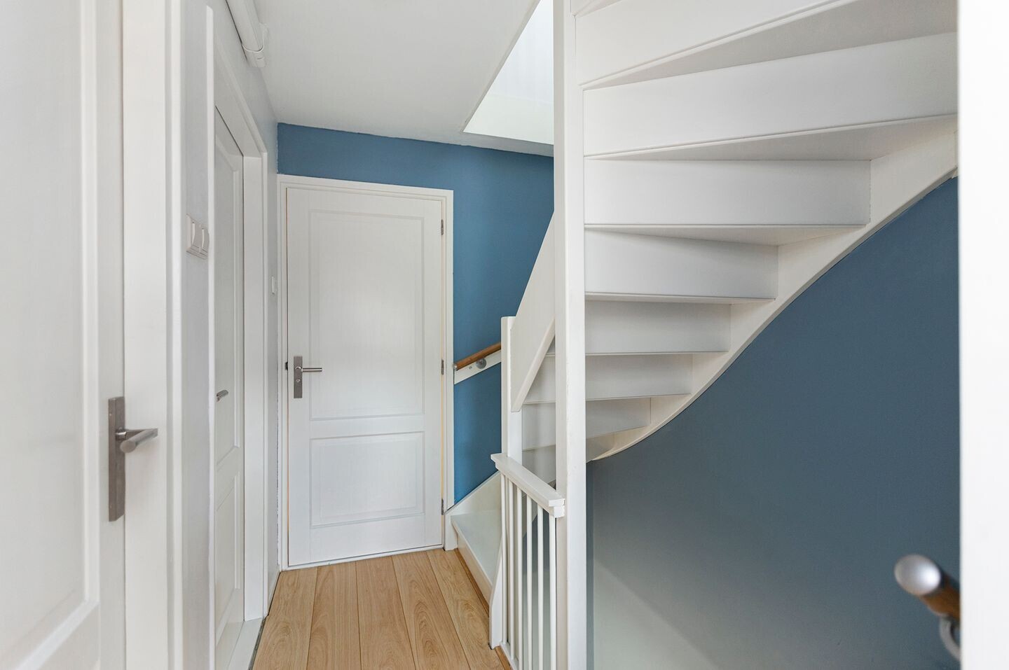 Tussenwoning te koop: Vinkebuurt 57, Zwammerdam