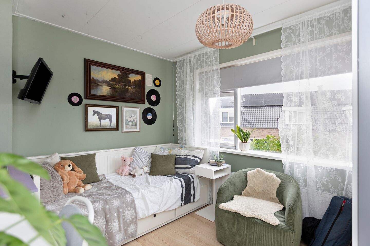 Tussenwoning te koop: Vinkebuurt 57, Zwammerdam