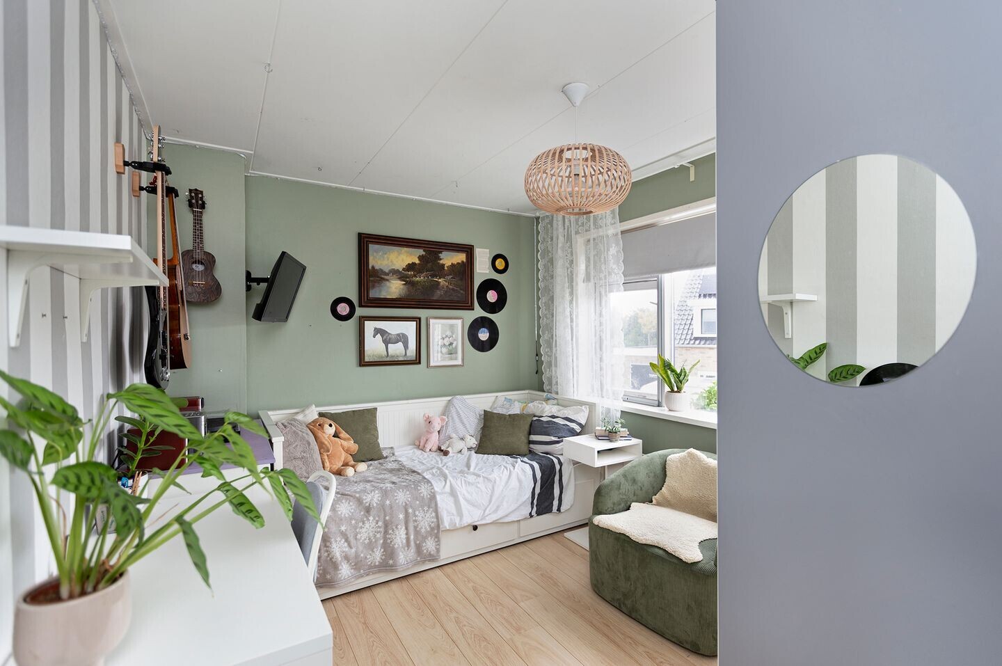 Tussenwoning te koop: Vinkebuurt 57, Zwammerdam