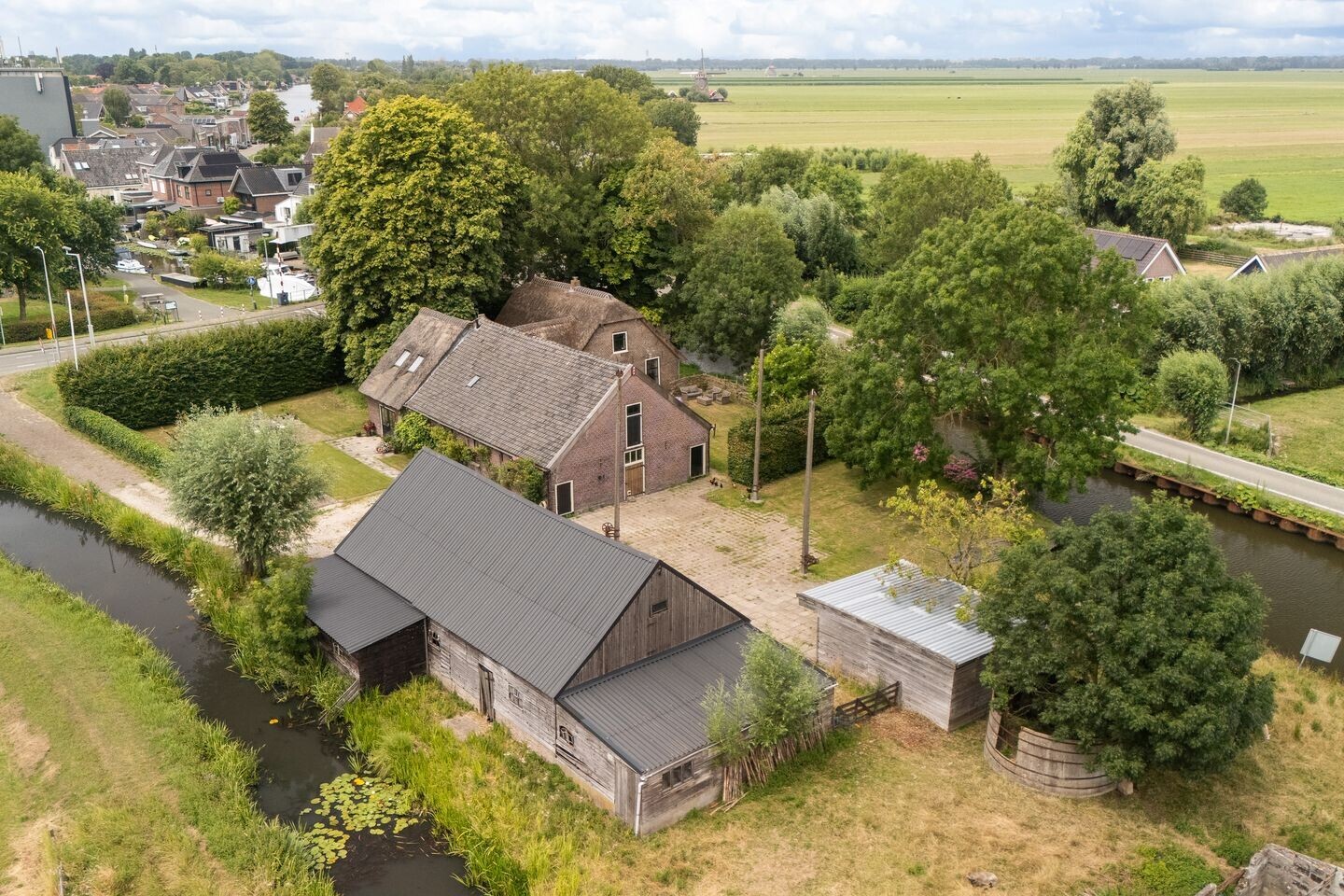 Vrijstaande woning te koop: Buitenkerk 80, Zwammerdam