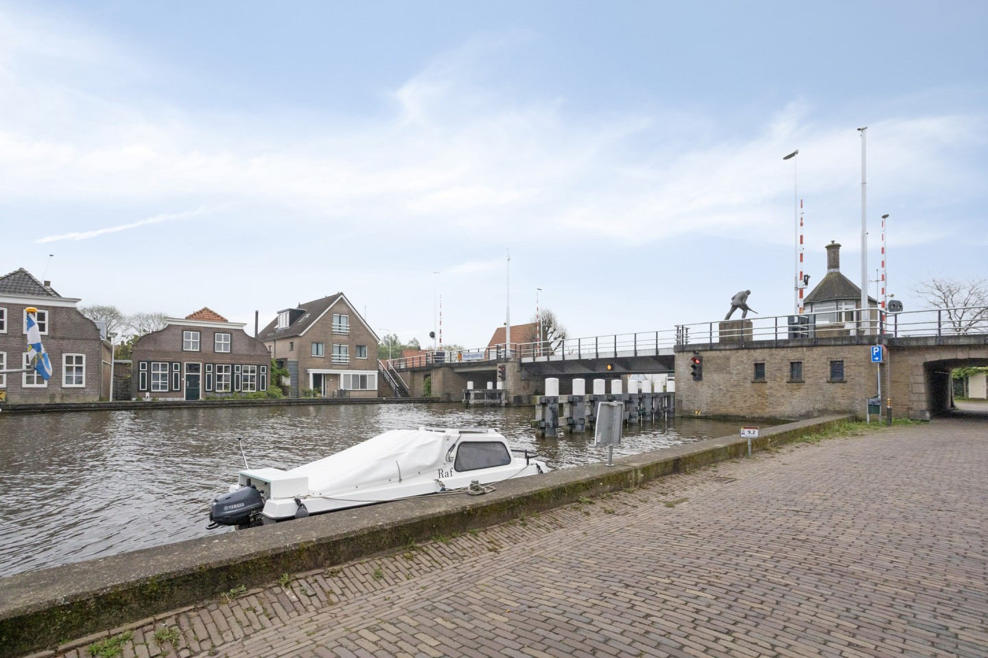 Vrijstaande woning te koop: Kerkstraat 13, Woubrugge