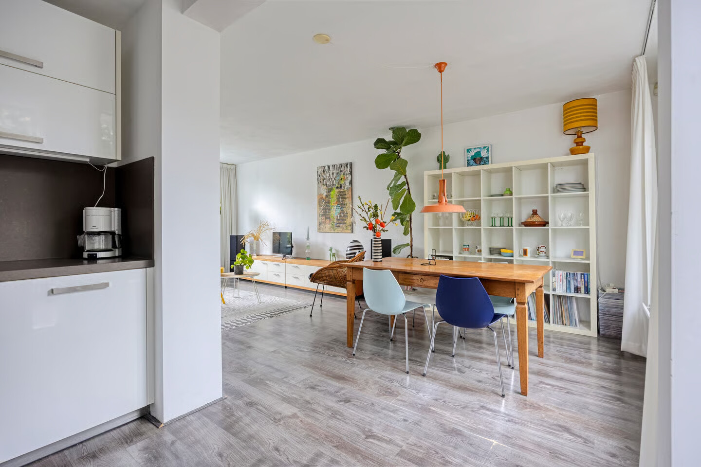 Hoekwoning te koop: Vingerhoedtstraat 13, Woubrugge