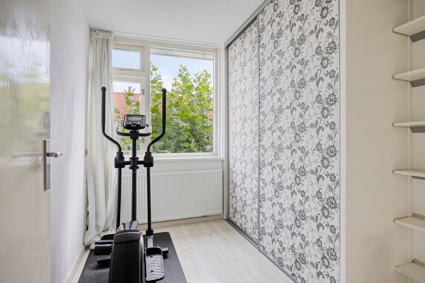 Hoekwoning te koop: Vingerhoedtstraat 13, Woubrugge
