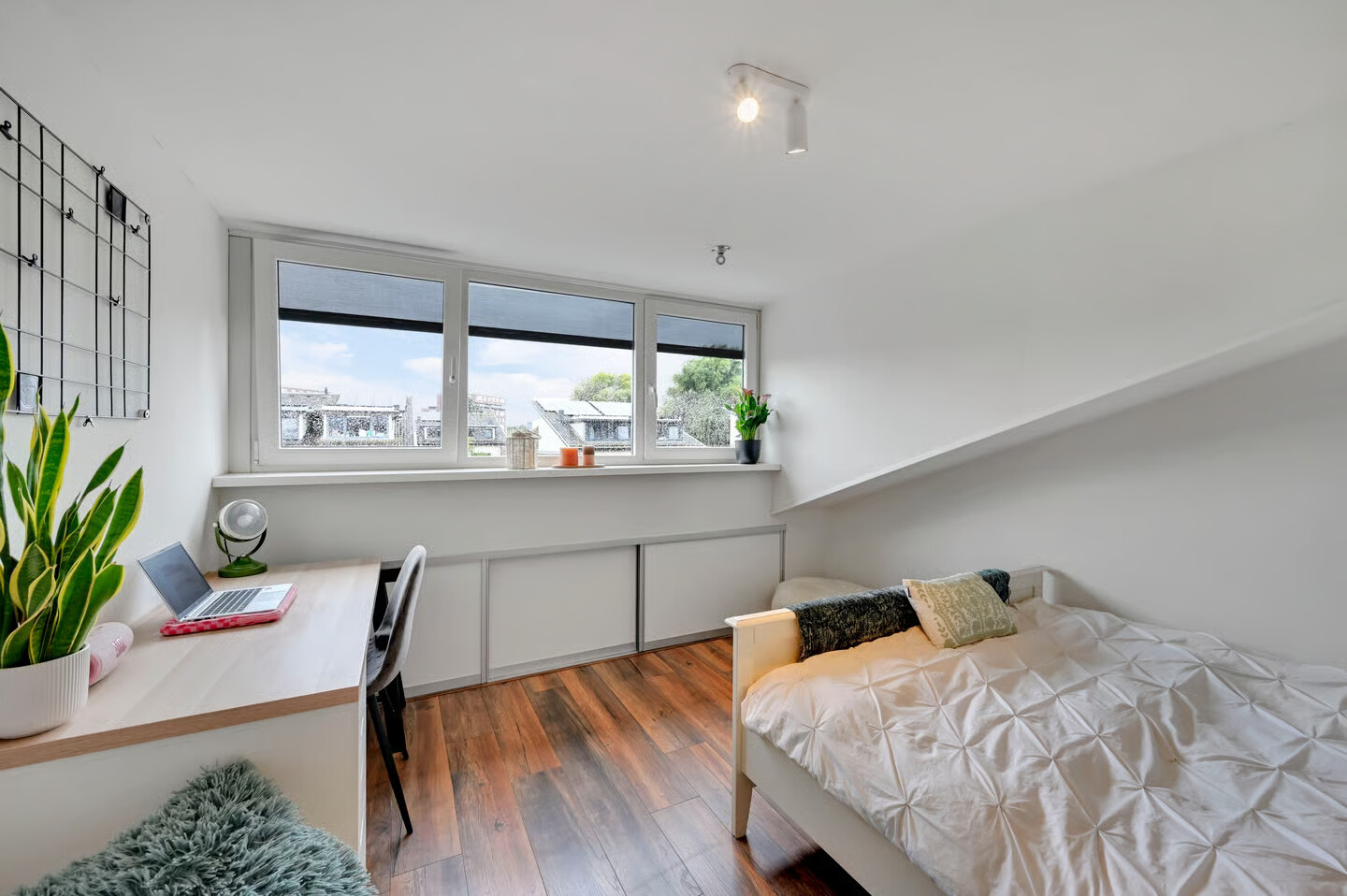Tussenwoning te koop: Dodaarsoever 14, 'S-Gravenhage