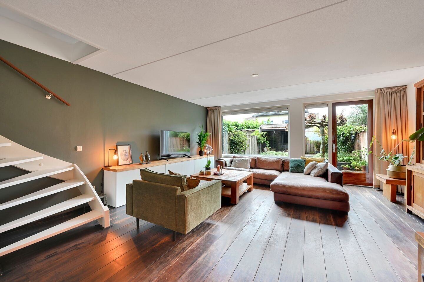 Tussenwoning te koop: Dodaarsoever 14, 'S-Gravenhage