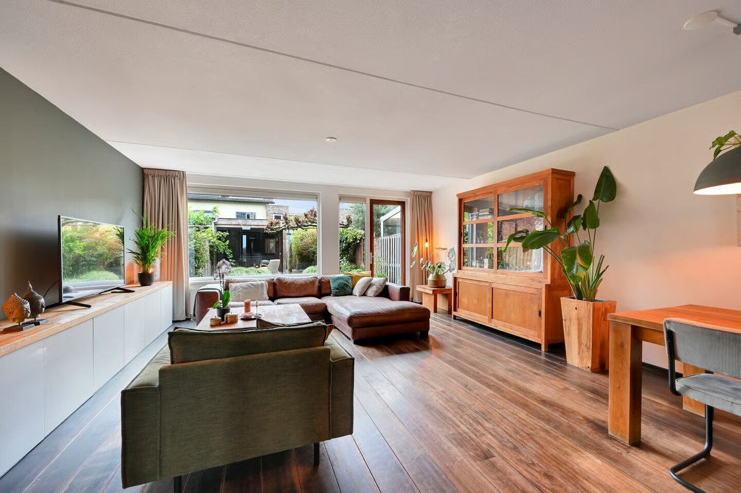 Tussenwoning te koop: Dodaarsoever 14, 'S-Gravenhage