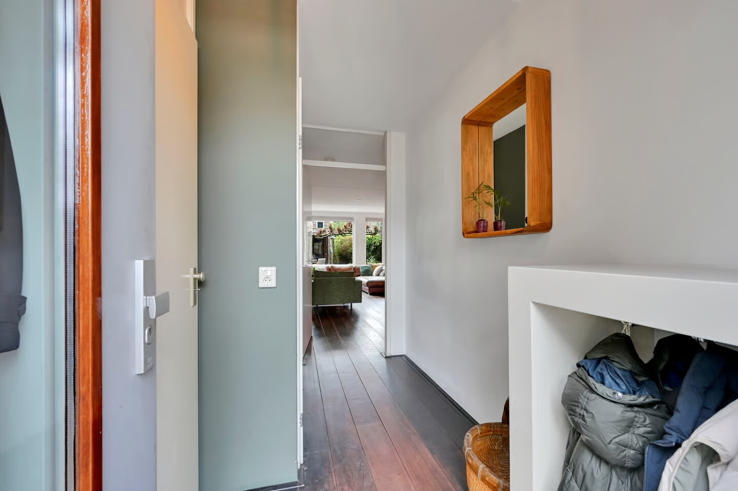 Tussenwoning te koop: Dodaarsoever 14, 'S-Gravenhage