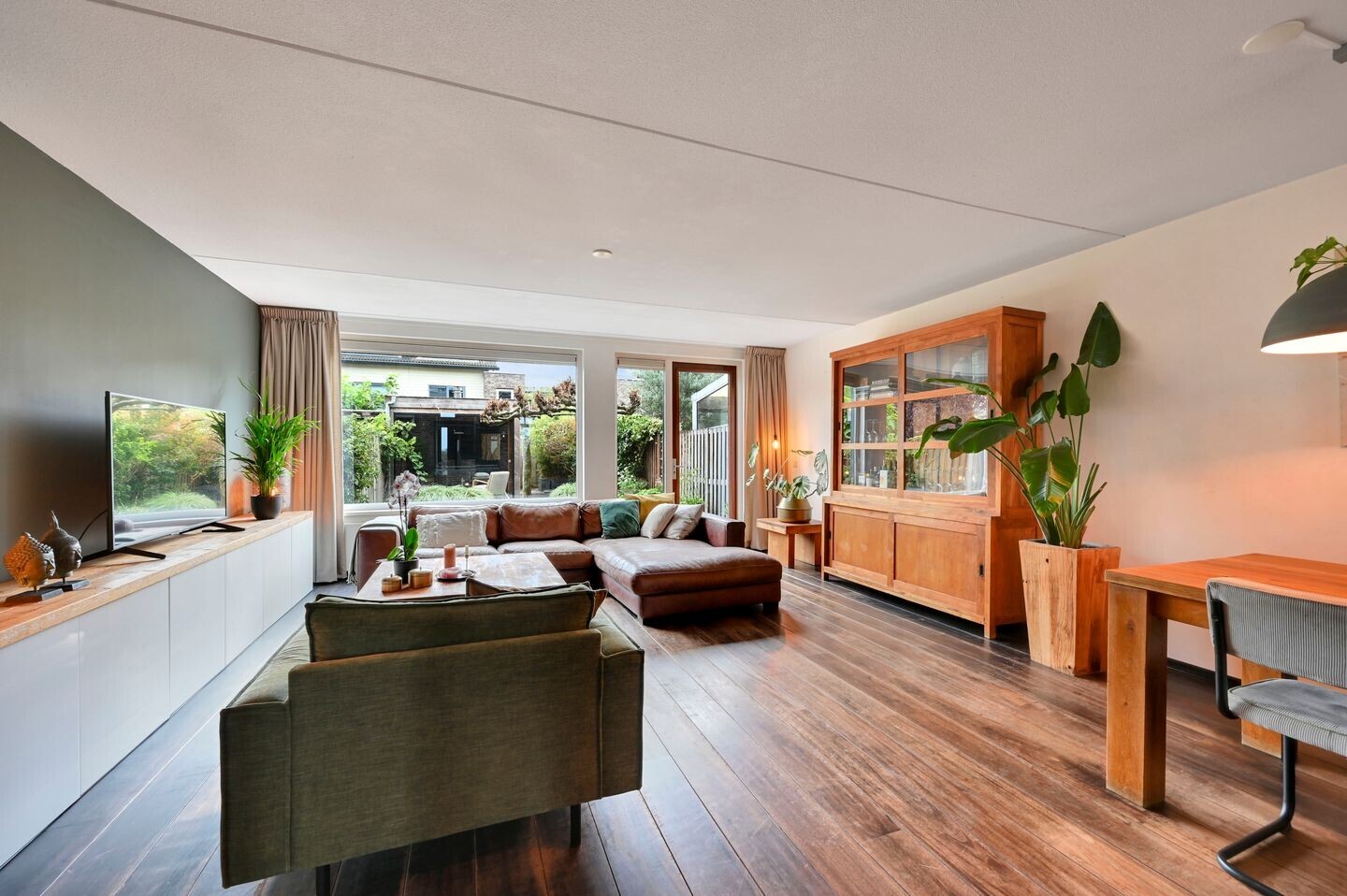 Tussenwoning te koop: Dodaarsoever 14, 'S-Gravenhage