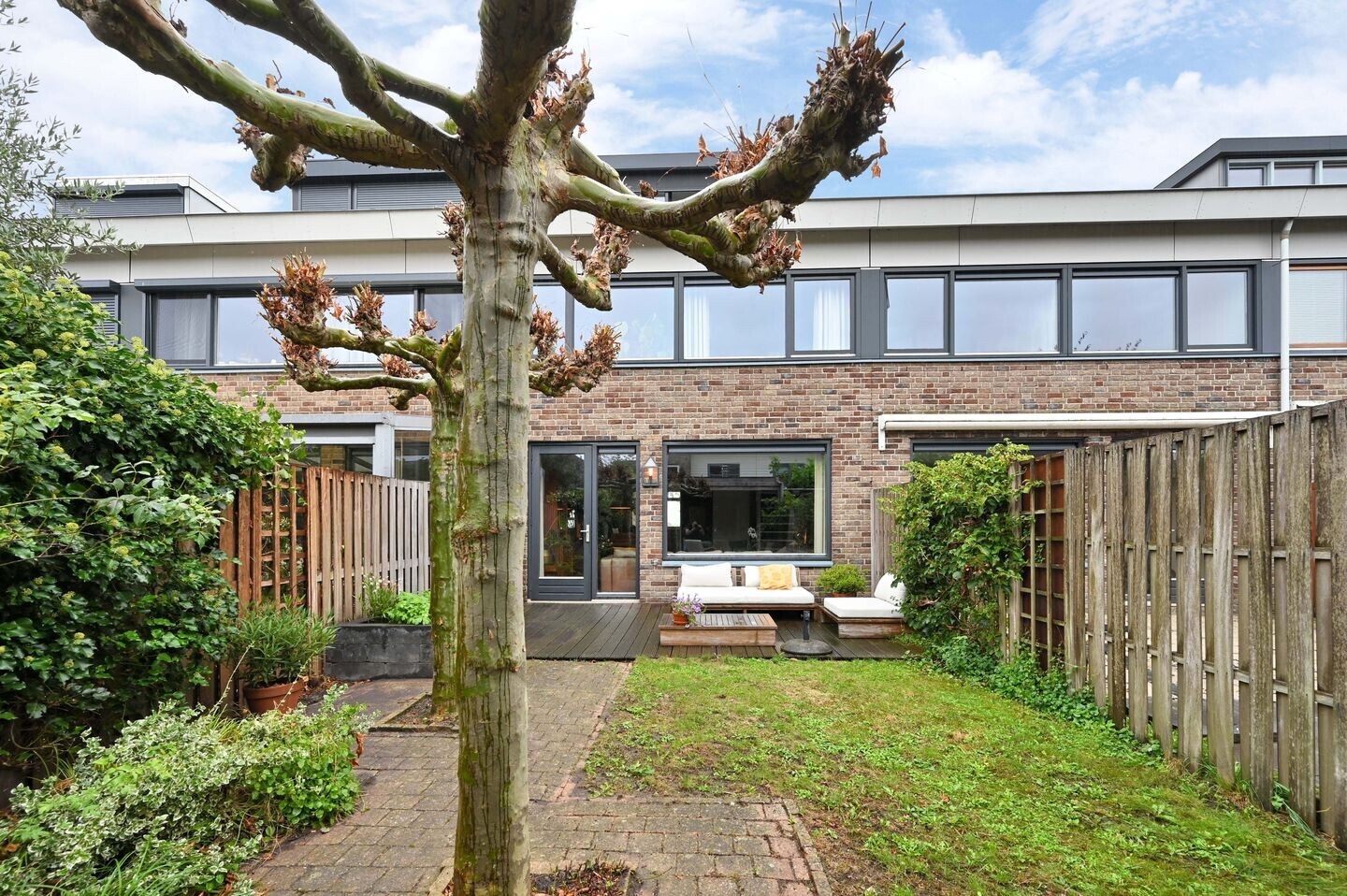 Tussenwoning te koop: Dodaarsoever 14, 'S-Gravenhage