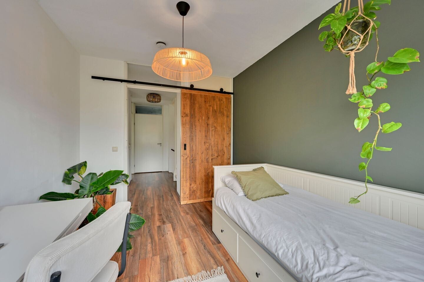 Tussenwoning te koop: Dodaarsoever 14, 'S-Gravenhage
