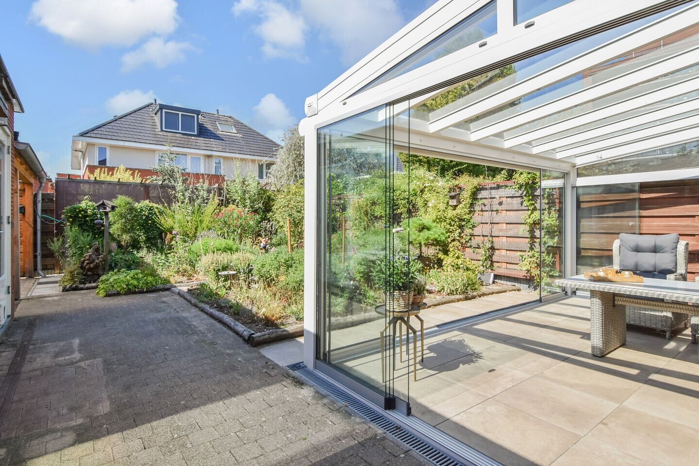 Twee-onder-één-kap te koop: Zwanenbloemkade 4, 'S-Gravenhage