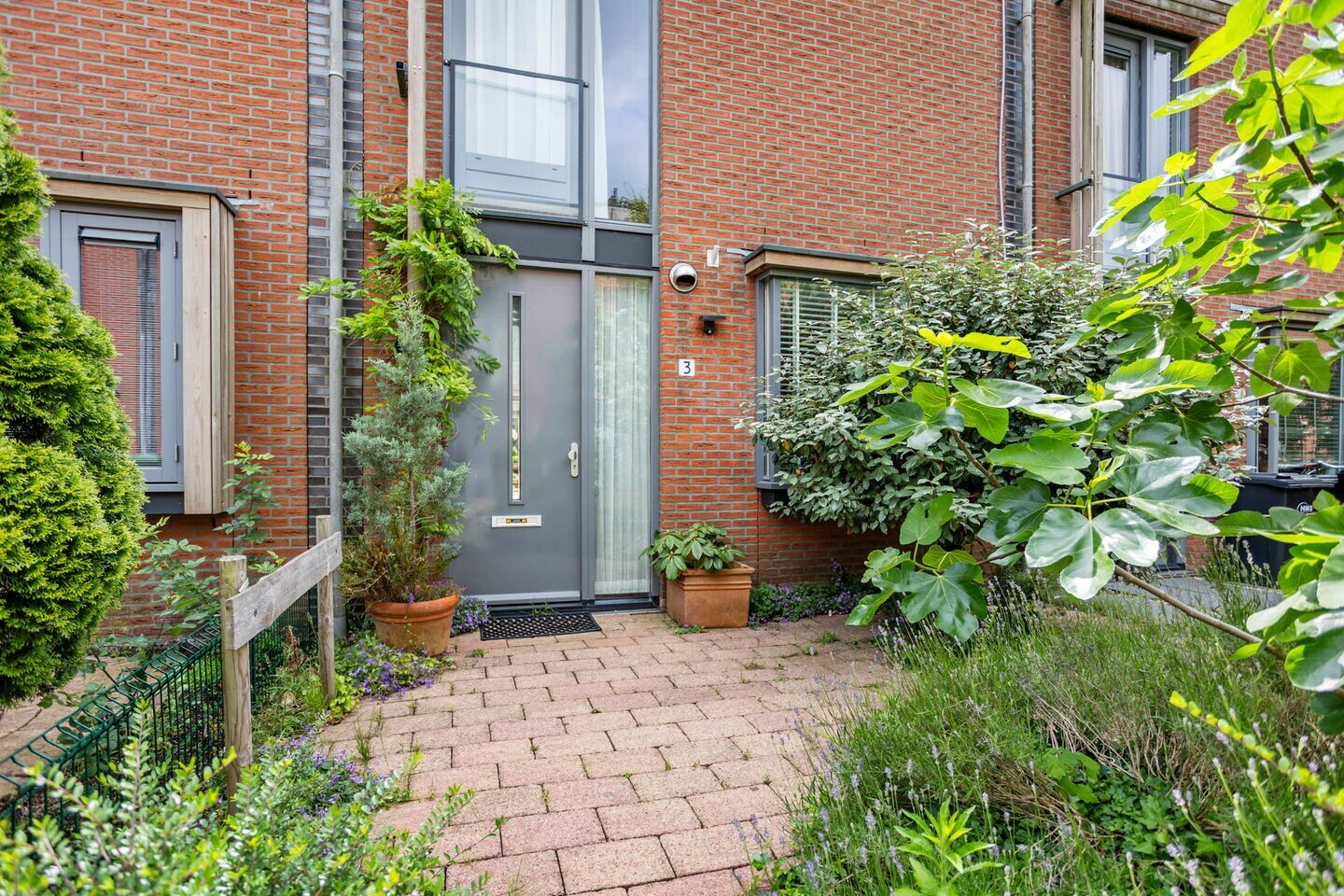 Tussenwoning te koop: Handbalstraat 3, 'S-Gravenhage