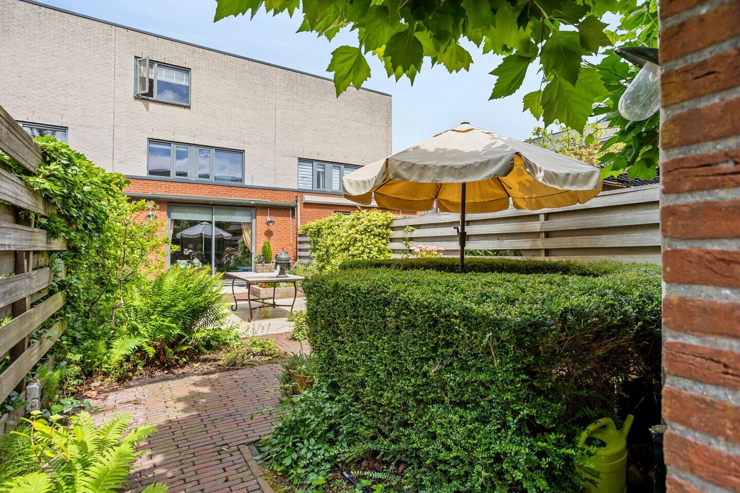 Tussenwoning te koop: Handbalstraat 3, 'S-Gravenhage