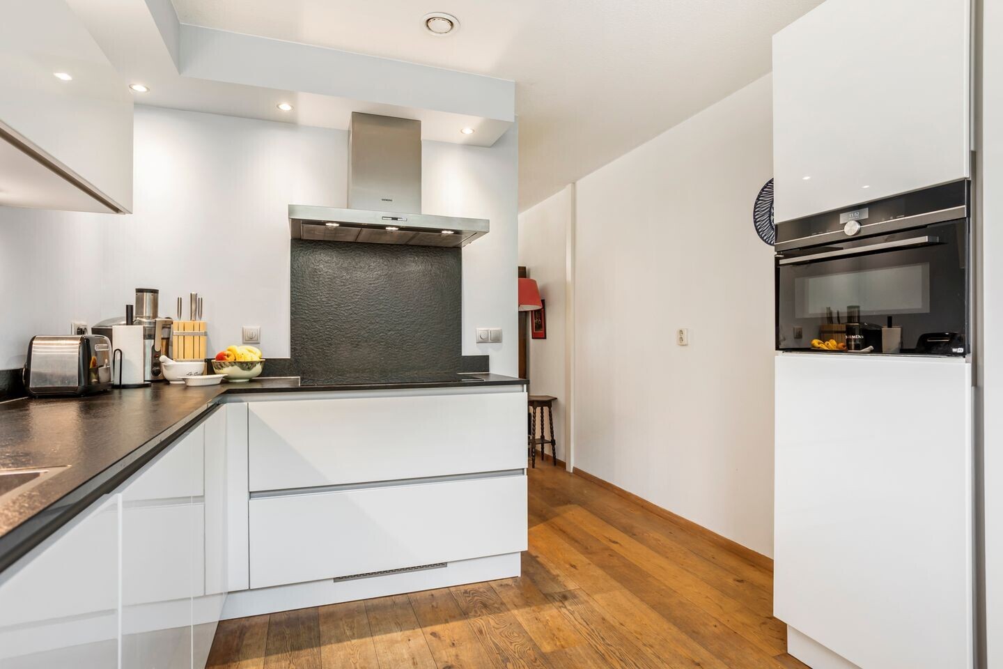 Tussenwoning te koop: Handbalstraat 3, 'S-Gravenhage